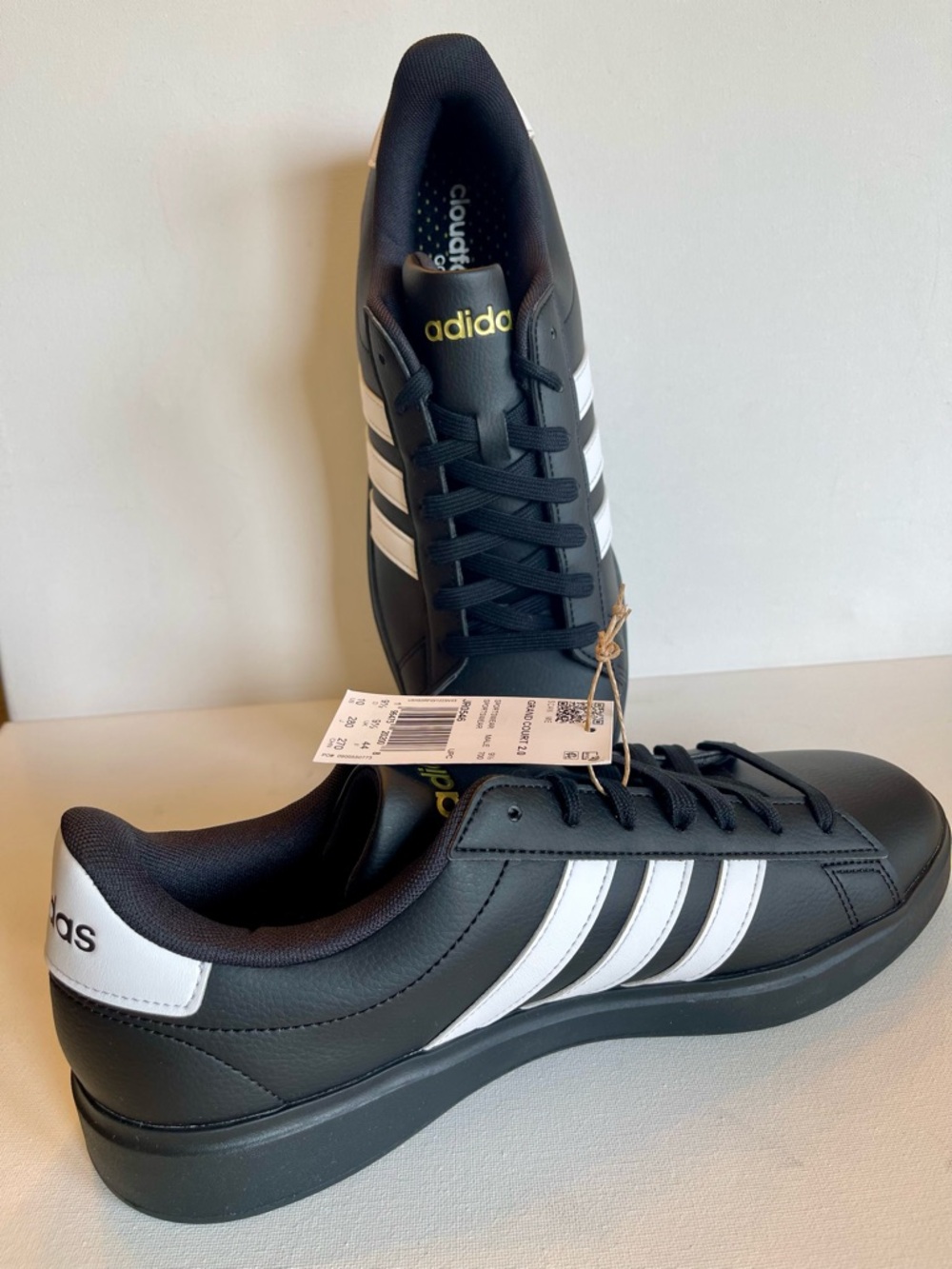 NIB ADIDAS GRAND COURT 2.0 CLOUD FOAM COMFORT MENS 10 BLACK 3 STRIPE SNEAKERS